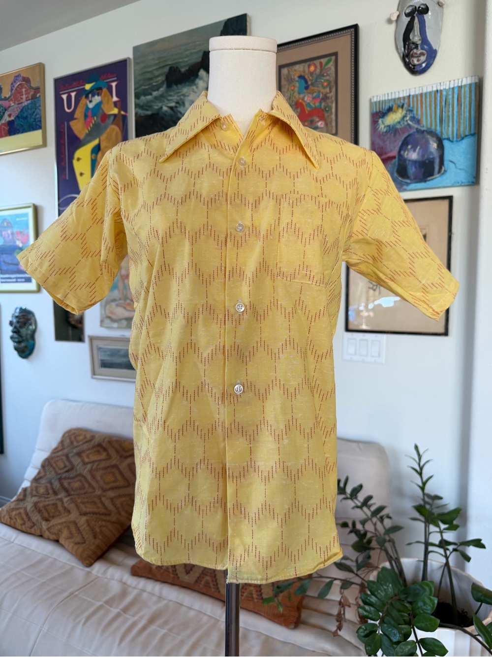 1970s retro yellow Ely & Walker western rockabilly top, dagger collar, pattern